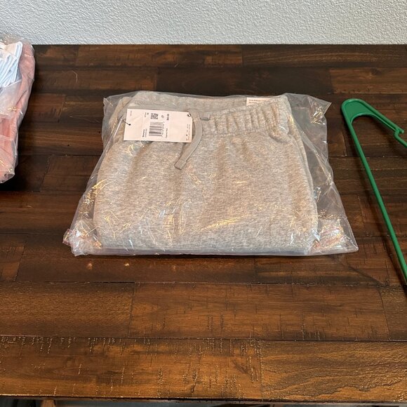 Nike Sportswear Womens Gray Joggers NWT - Picture 5 of 5